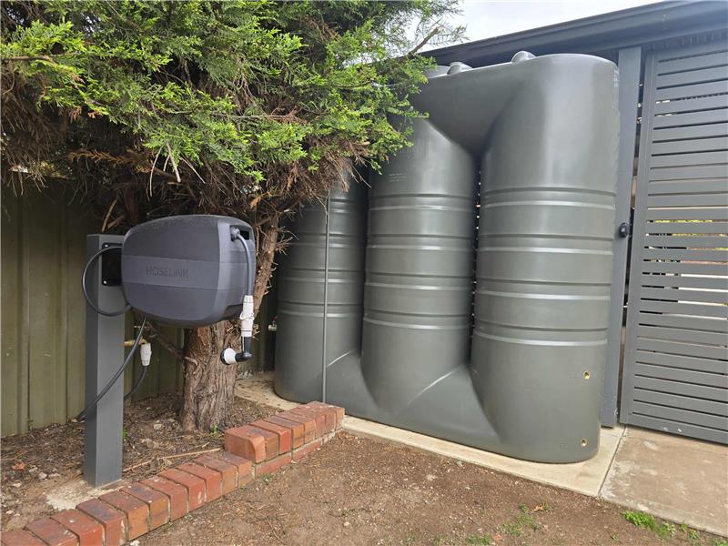 3000L Slimline Tank and Submersible Pump Package