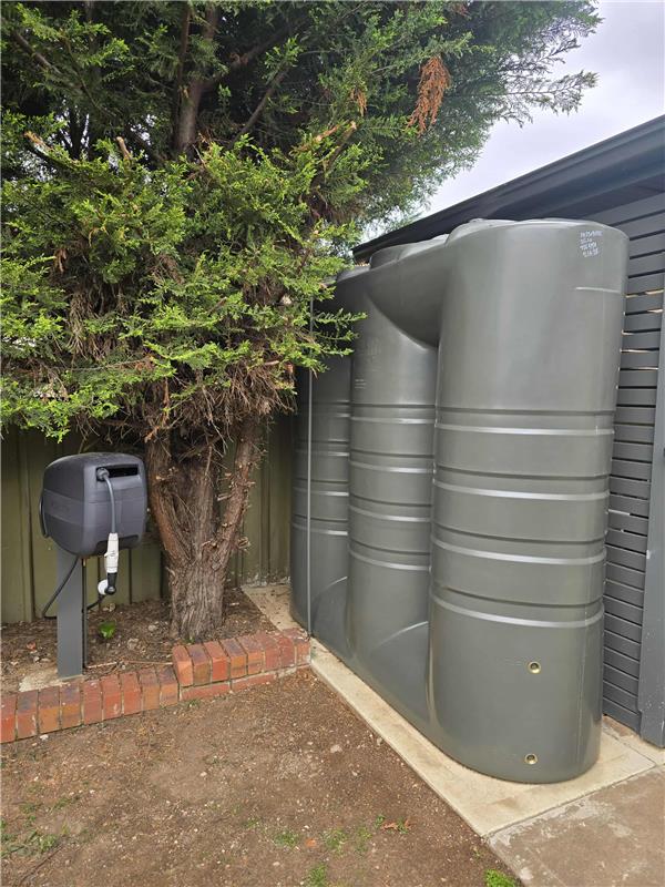 3000L Slimline Tank and Submersible Pump Package